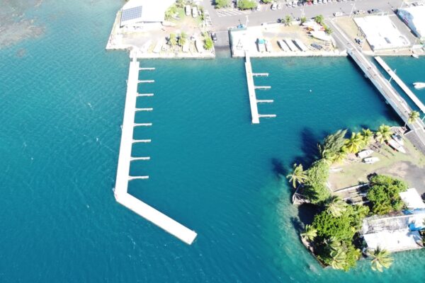 Tahiti – Dársenas pesqueras de Arue y Faa