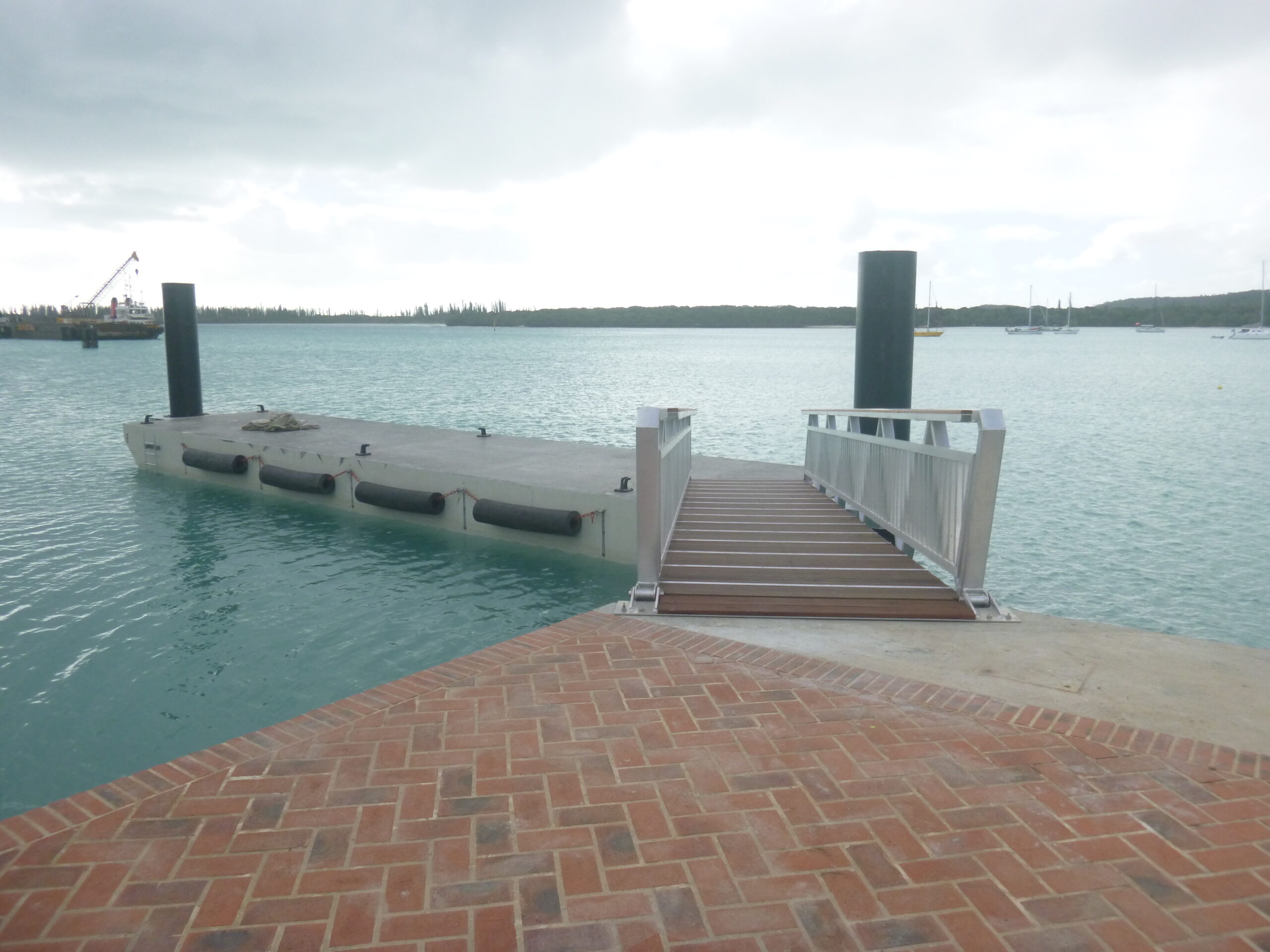 Île des Pins – Pantalán de desembarque para ferrys