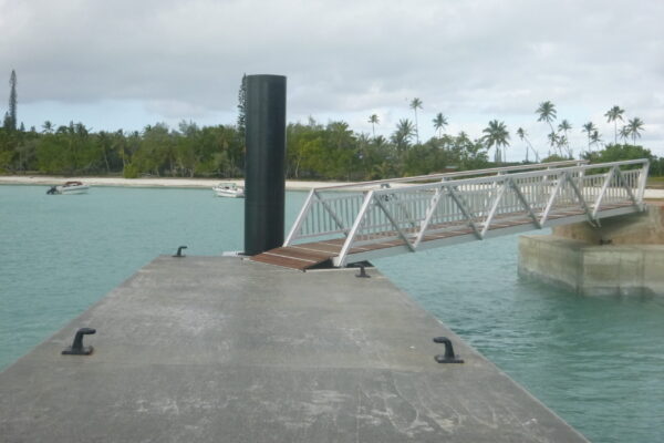 Île des Pins – Pantalán de desembarque para ferrys