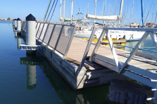 Port Leucate – Pantalán rompeolas en el Quai d’Honneur