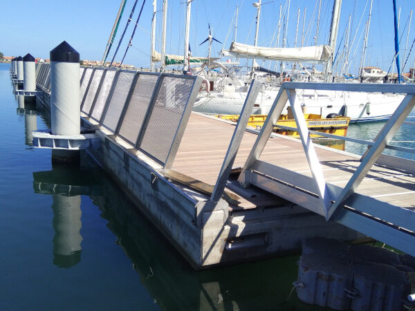 Port Leucate – Pantalán rompeolas en el Quai d’Honneur